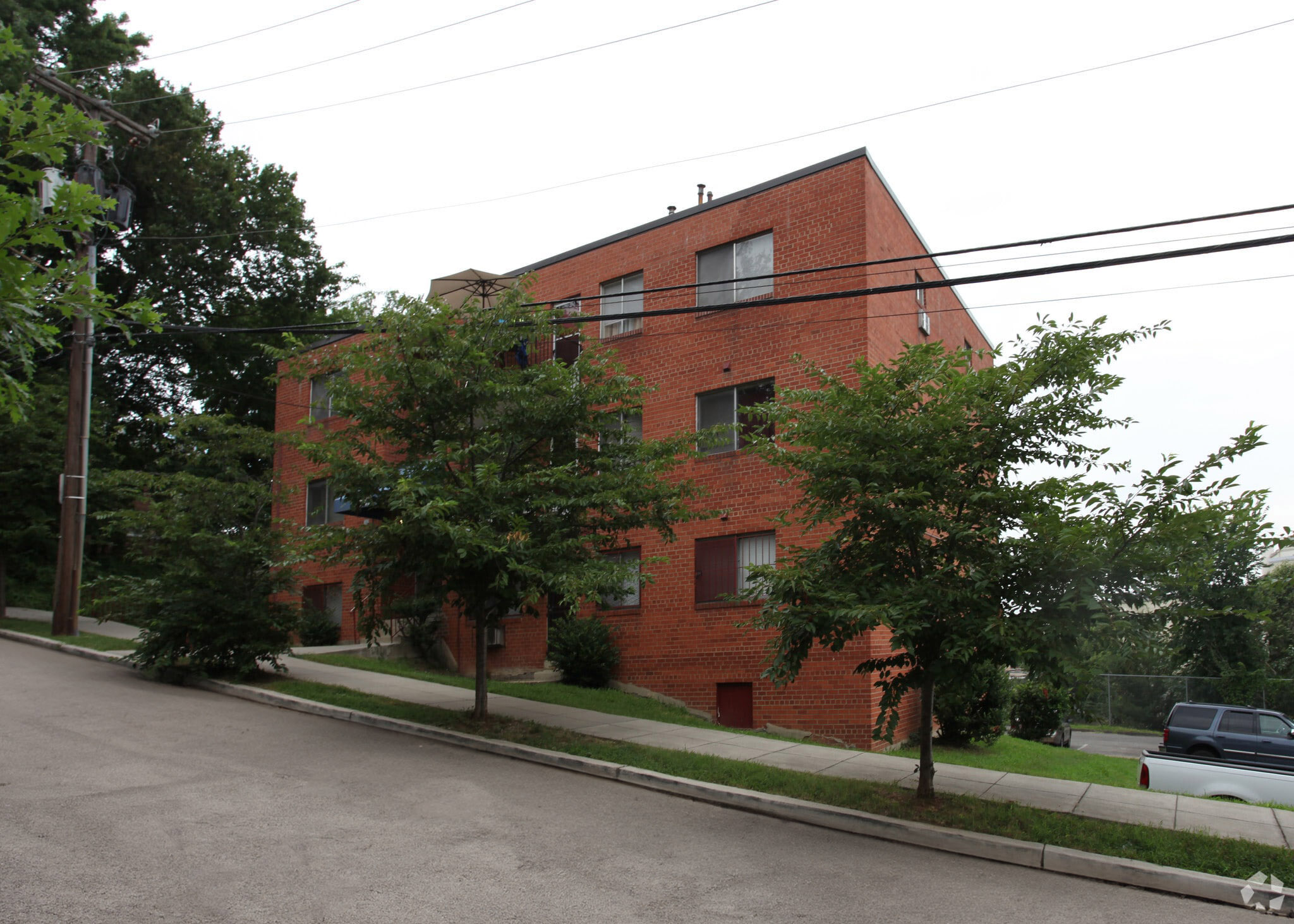 exterior view of the building at Park Place Apartments, located in Washington, DC